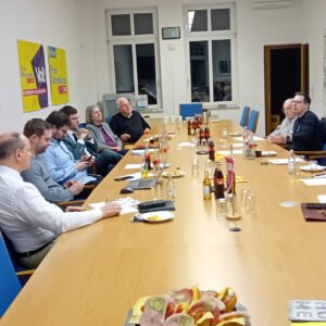 Engagierter Gedankenaustausch beim liberalen Stammtisch in Mönchengladbach